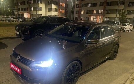 Volkswagen Jetta VI, 2013 год, 1 300 000 рублей, 1 фотография