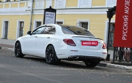 Mercedes-Benz E-Класс, 2016 год, 3 800 000 рублей, 3 фотография