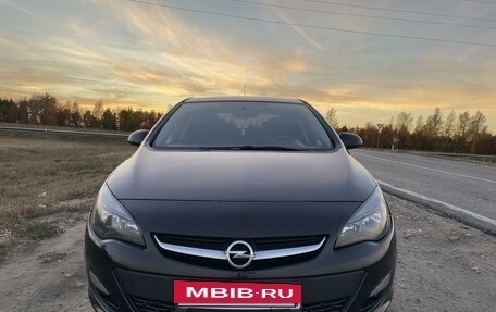 Opel Astra J, 2013 год, 1 150 000 рублей, 2 фотография