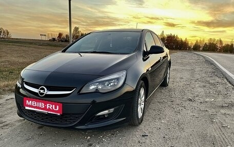 Opel Astra J, 2013 год, 1 150 000 рублей, 3 фотография