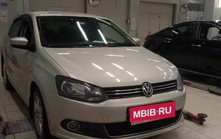 Volkswagen Polo VI (EU Market), 2015 год, 929 000 рублей, 2 фотография