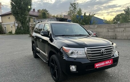 Toyota Land Cruiser 200, 2012 год, 3 400 000 рублей, 8 фотография