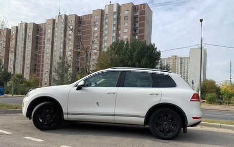 Volkswagen Touareg III, 2011 год, 2 600 000 рублей, 3 фотография