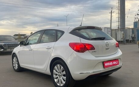 Opel Astra J, 2013 год, 1 000 000 рублей, 5 фотография