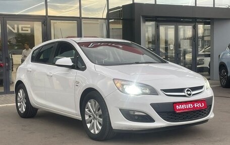 Opel Astra J, 2013 год, 1 000 000 рублей, 1 фотография