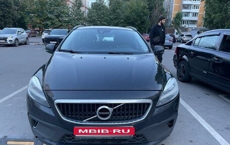 Volvo V40 Cross Country I, 2017 год, 1 570 000 рублей, 2 фотография