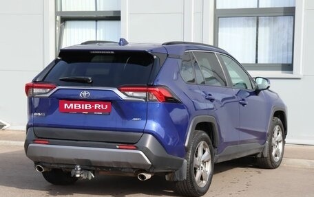 Toyota RAV4, 2021 год, 3 499 000 рублей, 5 фотография