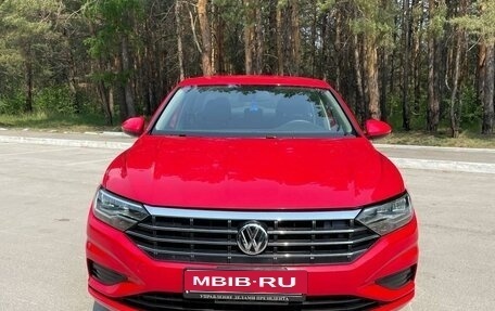 Volkswagen Jetta VII, 2018 год, 1 799 000 рублей, 2 фотография