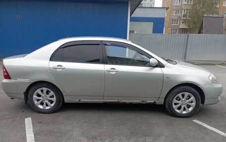 Toyota Corolla, 2004 год, 550 000 рублей, 3 фотография