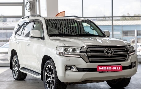 Toyota Land Cruiser 200, 2016 год, 5 100 000 рублей, 4 фотография