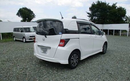 Honda Freed I, 2015 год, 1 050 000 рублей, 4 фотография