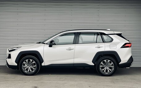 Toyota RAV4, 2024 год, 4 650 000 рублей, 8 фотография