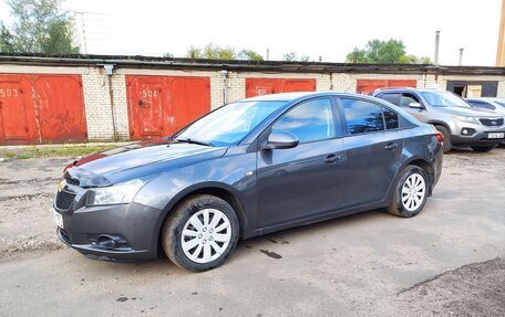 Chevrolet Cruze II, 2011 год, 730 000 рублей, 3 фотография