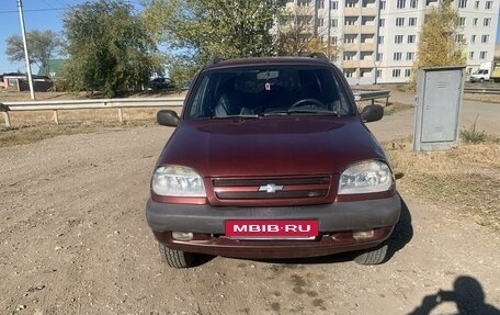 Chevrolet Niva I рестайлинг, 2003 год, 380 000 рублей, 1 фотография