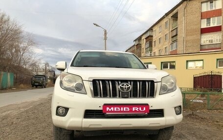 Toyota Land Cruiser Prado 150 рестайлинг 2, 2010 год, 3 100 000 рублей, 14 фотография