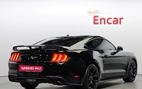 Ford Mustang VI рестайлинг, 2020 год, 3 300 000 рублей, 3 фотография