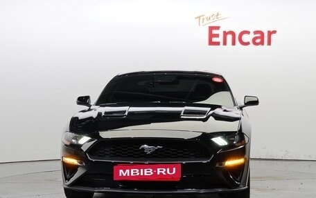 Ford Mustang VI рестайлинг, 2020 год, 3 300 000 рублей, 2 фотография