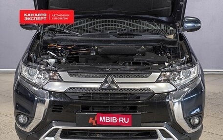 Mitsubishi Outlander III рестайлинг 3, 2019 год, 2 309 300 рублей, 10 фотография