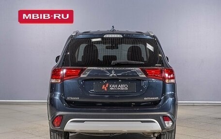 Mitsubishi Outlander III рестайлинг 3, 2019 год, 2 309 300 рублей, 9 фотография