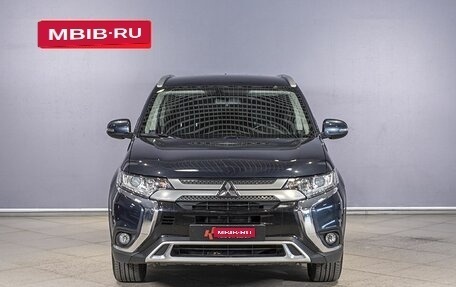 Mitsubishi Outlander III рестайлинг 3, 2019 год, 2 309 300 рублей, 8 фотография