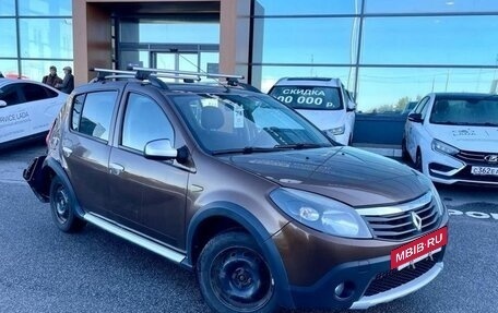 Renault Sandero I, 2013 год, 499 000 рублей, 2 фотография