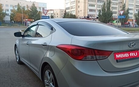 Hyundai Elantra V, 2011 год, 940 000 рублей, 4 фотография