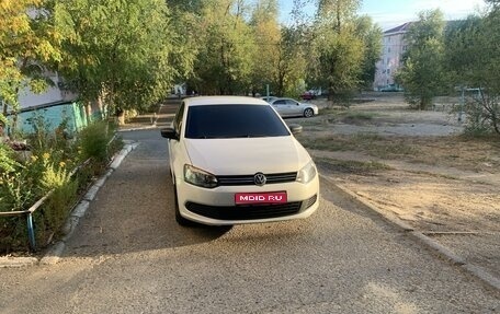 Volkswagen Polo VI (EU Market), 2015 год, 1 050 000 рублей, 1 фотография