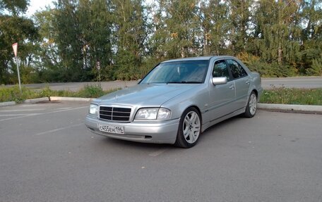 Mercedes-Benz C-Класс, 1997 год, 590 000 рублей, 2 фотография