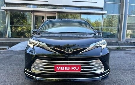 Toyota Sienna, 2021 год, 4 620 000 рублей, 3 фотография