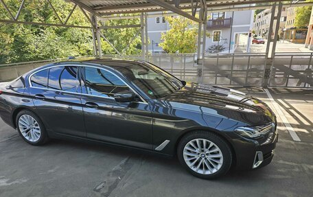 BMW 5 серия, 2021 год, 6 100 000 рублей, 4 фотография