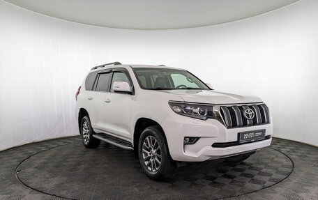 Toyota Land Cruiser Prado 150 рестайлинг 2, 2019 год, 5 350 000 рублей, 3 фотография