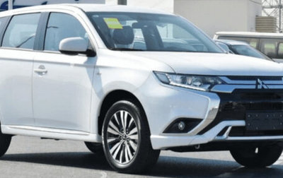 Mitsubishi Outlander III рестайлинг 3, 2022 год, 2 650 000 рублей, 1 фотография