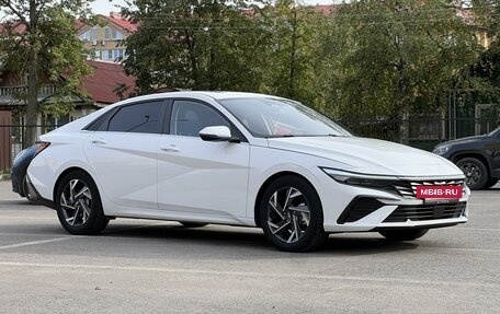 Hyundai Elantra, 2023 год, 2 450 000 рублей, 2 фотография