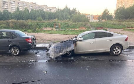 Volvo S60 III, 2012 год, 300 000 рублей, 3 фотография