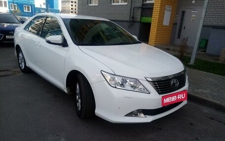 Toyota Camry, 2014 год, 2 250 000 рублей, 2 фотография