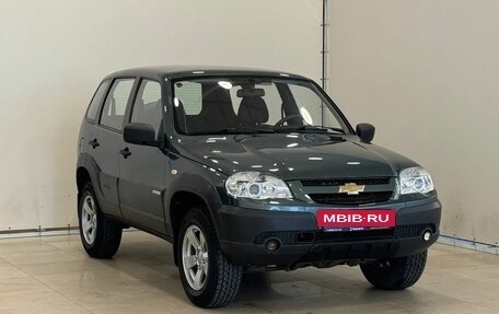 Chevrolet Niva I рестайлинг, 2013 год, 585 000 рублей, 2 фотография