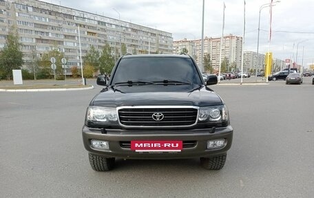 Toyota Land Cruiser 100 рестайлинг 2, 1998 год, 1 488 000 рублей, 2 фотография