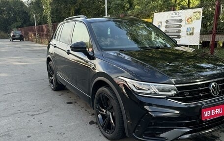 Volkswagen Tiguan II, 2021 год, 3 600 000 рублей, 1 фотография