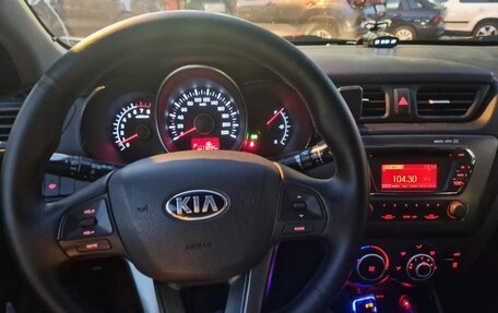 KIA Rio III рестайлинг, 2013 год, 1 050 000 рублей, 13 фотография