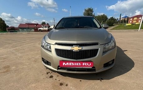 Chevrolet Cruze II, 2010 год, 635 000 рублей, 2 фотография