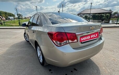 Chevrolet Cruze II, 2010 год, 635 000 рублей, 5 фотография