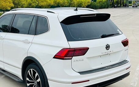 Volkswagen Tiguan II, 2021 год, 2 720 000 рублей, 15 фотография