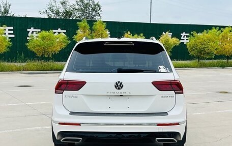 Volkswagen Tiguan II, 2021 год, 2 720 000 рублей, 16 фотография