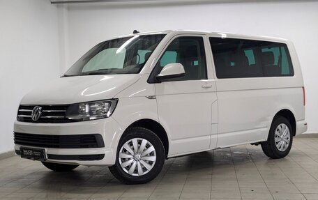 Volkswagen Caravelle T6 рестайлинг, 2019 год, 2 645 000 рублей, 1 фотография