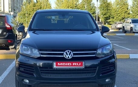 Volkswagen Touareg III, 2011 год, 2 350 000 рублей, 2 фотография