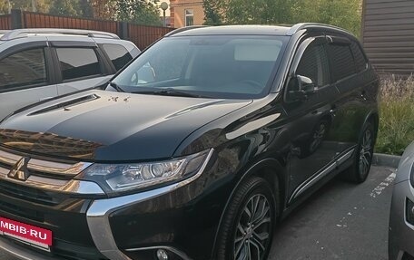 Mitsubishi Outlander III рестайлинг 3, 2016 год, 1 780 000 рублей, 7 фотография