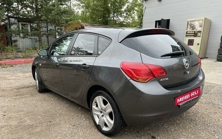 Opel Astra J, 2011 год, 620 000 рублей, 7 фотография