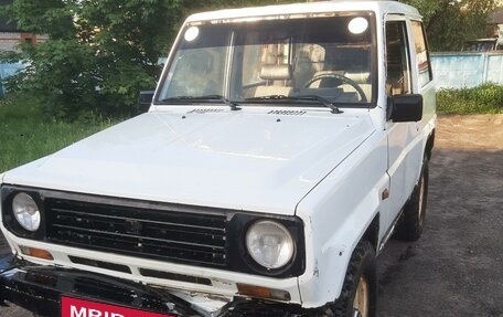 Daihatsu Rocky, 1991 год, 300 000 рублей, 2 фотография