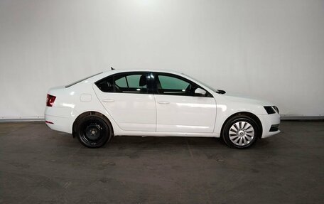 Skoda Octavia, 2018 год, 1 830 000 рублей, 7 фотография