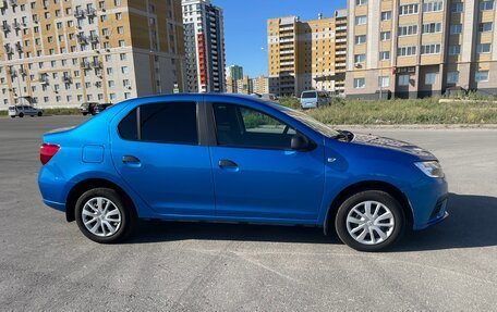 Renault Logan II, 2018 год, 1 235 000 рублей, 2 фотография